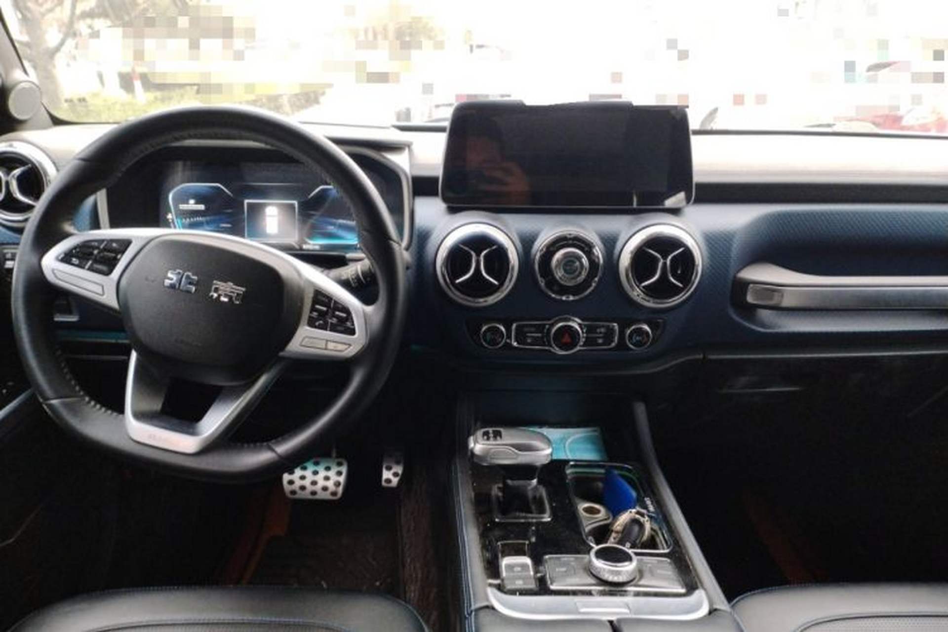 Used BAIC Off-Road BJ40 2020 2.0T Automatic Four-Wheel Drive Urban Hunter Edition Chivalrous Type Center Console