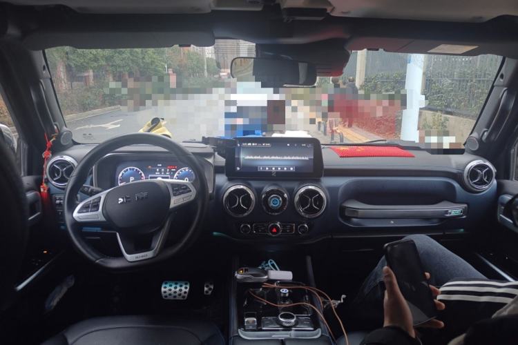 Used BAIC Off-Road BJ40 2020 2.0T Automatic Four-Wheel Drive Urban Hunter Edition Chivalrous Type Center Console