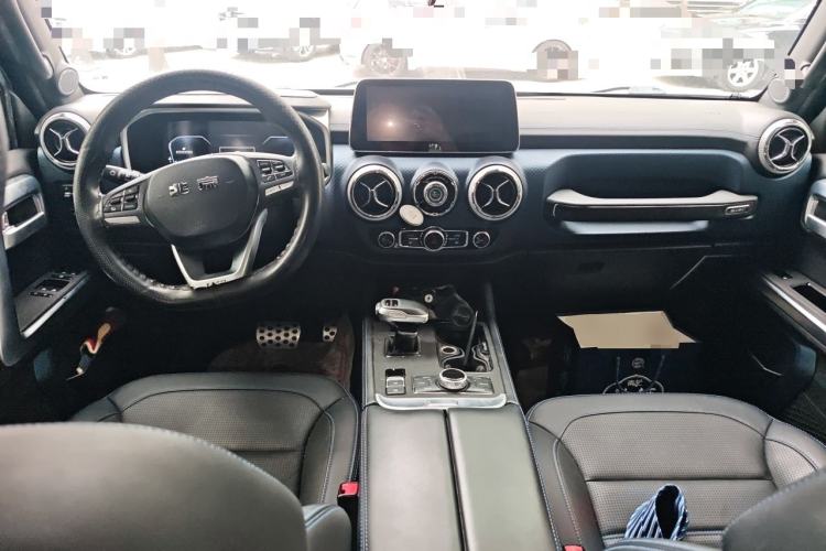 Used BAIC Off-Road BJ40 2020 2.0T Automatic Four-Wheel Drive Urban Hunter Edition Chivalrous Type Center Console