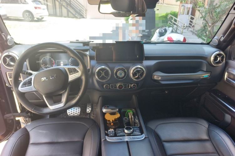 Used BAIC Off-Road BJ40 2020 2.0T Automatic Four-Wheel Drive Urban Hunter Edition Prestige Version Center Console