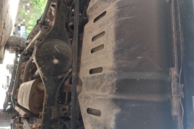 Used BAIC Off-Road BJ40 2020 2.0T Automatic Four-Wheel Drive Urban Hunter Edition Chivalrous Type Chassis Rear