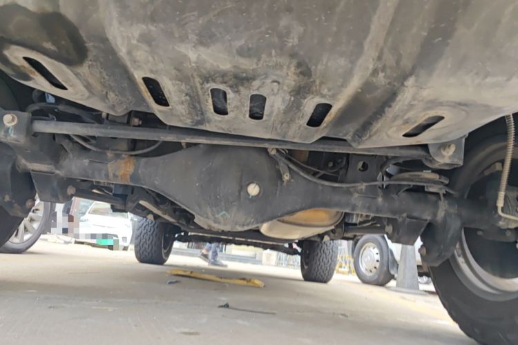 Used BAIC Off-Road BJ40 2020 2.0T Automatic Four-Wheel Drive Urban Hunter Edition Chivalrous Type Chassis Rear