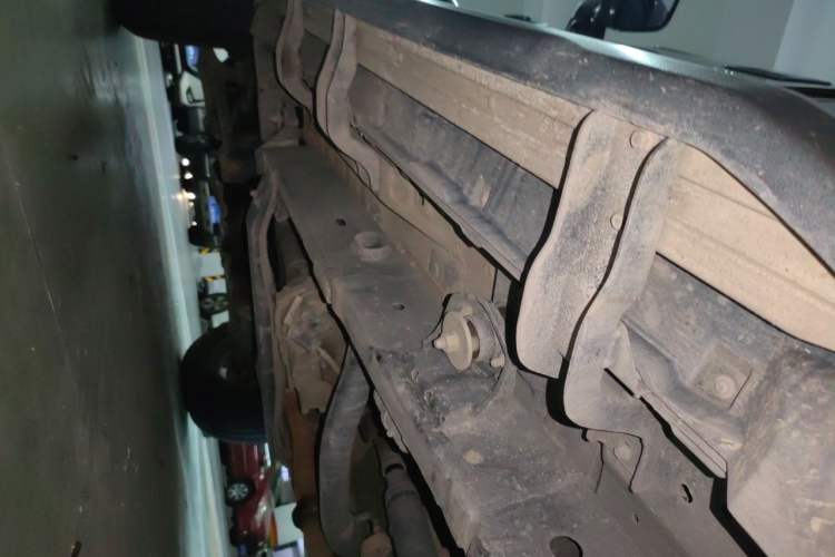 Used BAIC Off-Road BJ40 2020 2.0T Automatic Four-Wheel Drive Urban Hunter Edition Chivalrous Type Chassis Rear Left