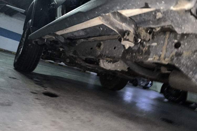Used BAIC Off-Road BJ40 2020 2.0T Automatic Four-Wheel Drive Urban Hunter Edition Chivalrous Type Chassis Rear Left