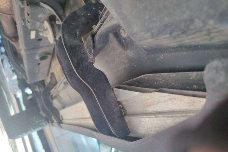 Used BAIC Off-Road BJ40 2020 2.0T Automatic Four-Wheel Drive Urban Hunter Edition Chivalrous Type Chassis Rear Right