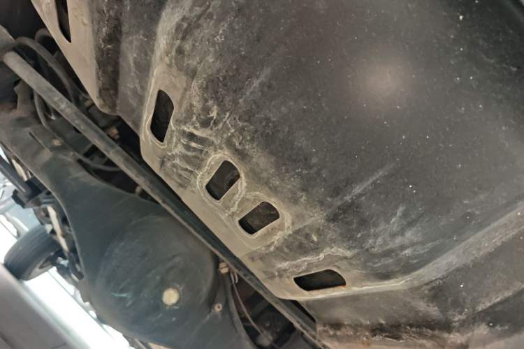 Used BAIC Off-Road BJ40 2020 2.0T Automatic Four-Wheel Drive Urban Hunter Edition Chivalrous Type Chassis Rear