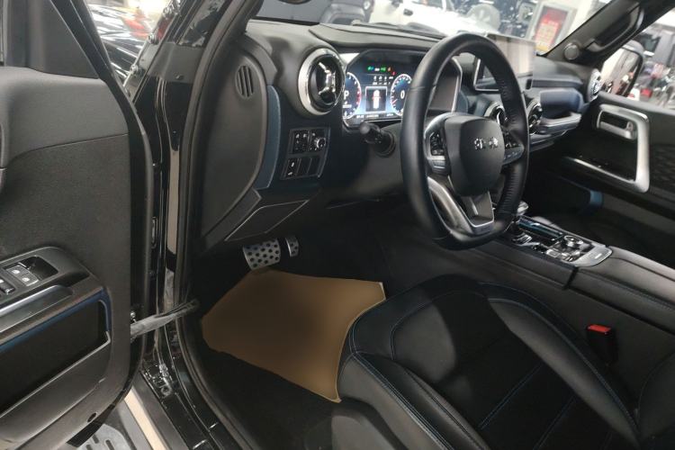 Used BAIC Off-Road BJ40 2020 2.0T Automatic Four-Wheel Drive Urban Hunter Edition Chivalrous Type Driver Seat