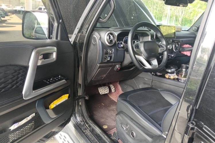 Used BAIC Off-Road BJ40 2020 2.0T Automatic Four-Wheel Drive Urban Hunter Edition Chivalrous Type Driver Seat