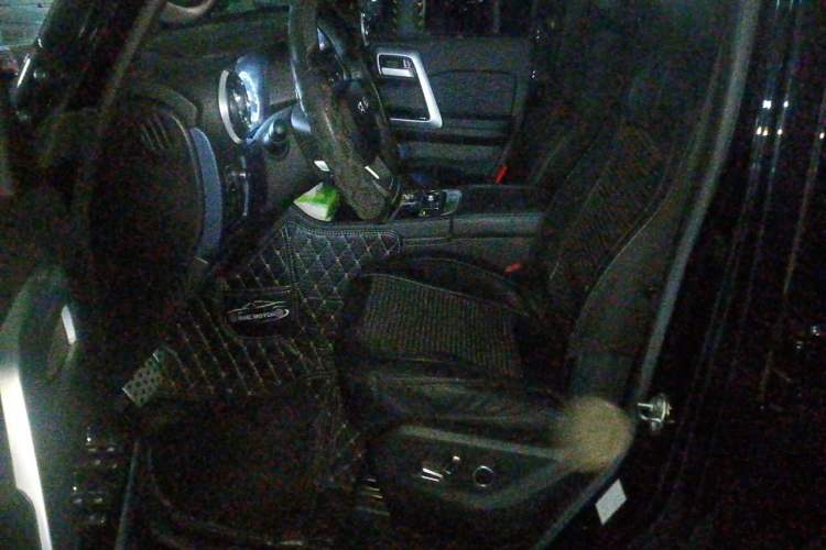 Used BAIC Off-Road BJ40 2020 2.0T Automatic Four-Wheel Drive Urban Hunter Edition Chivalrous Type Driver Seat