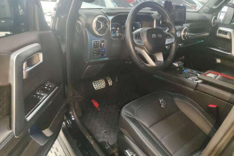 Used BAIC Off-Road BJ40 2020 2.0T Automatic Four-Wheel Drive Urban Hunter Edition Chivalrous Type Driver Seat