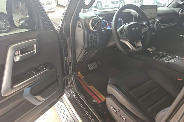Used BAIC Off-Road BJ40 2020 2.0T Automatic Four-Wheel Drive Urban Hunter Edition Chivalrous Type Driver Seat