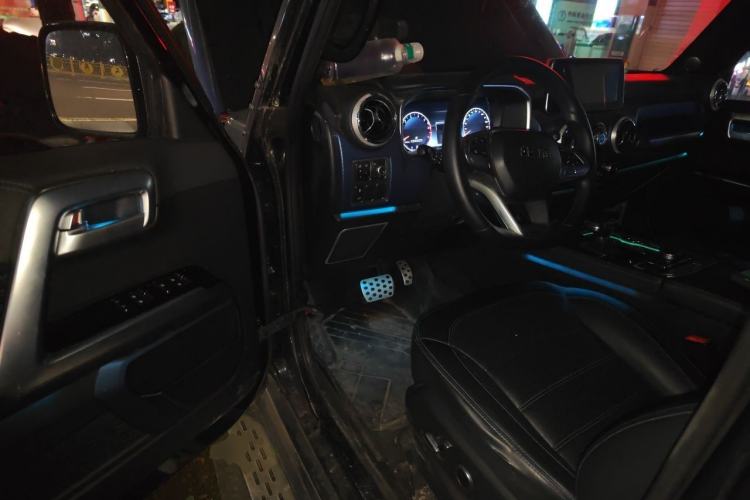 Used BAIC Off-Road BJ40 2020 2.0T Automatic Four-Wheel Drive Urban Hunter Edition Chivalrous Type Driver Seat