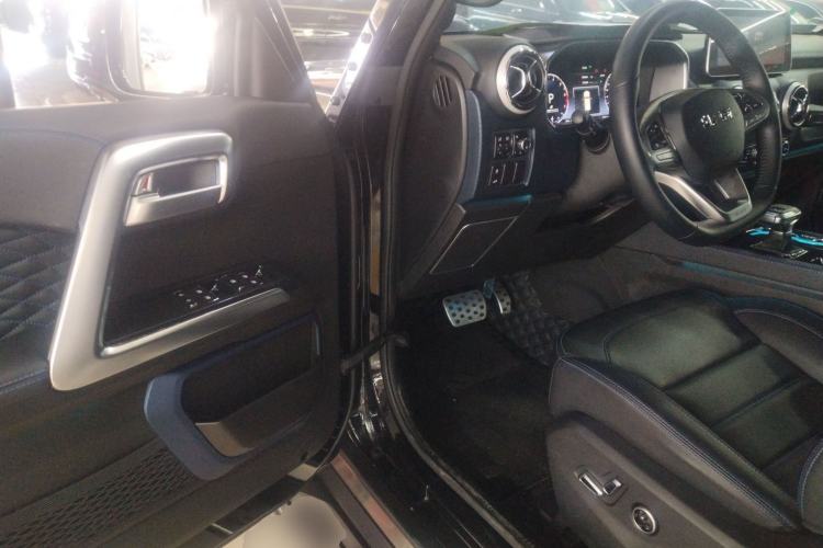 Used BAIC Off-Road BJ40 2020 2.0T Automatic Four-Wheel Drive Urban Hunter Edition Chivalrous Type Driver Seat