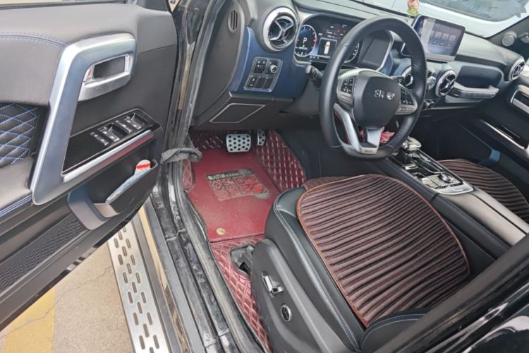 Used BAIC Off-Road BJ40 2020 2.0T Automatic Four-Wheel Drive Urban Hunter Edition Chivalrous Type Driver Seat