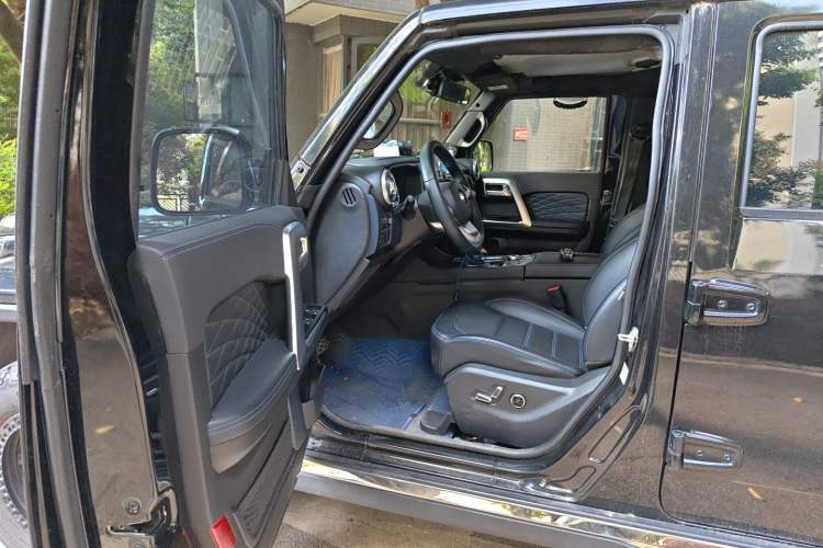 Used BAIC Off-Road BJ40 2020 2.0T Automatic Four-Wheel Drive Urban Hunter Edition Chivalrous Type Driver Seat