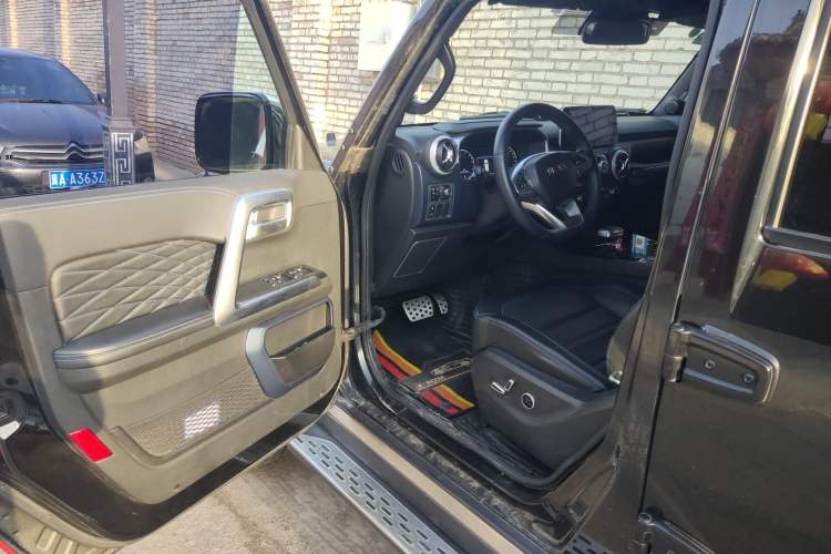 Used BAIC Off-Road BJ40 2020 2.0T Automatic Four-Wheel Drive Urban Hunter Edition Chivalrous Type Driver Seat