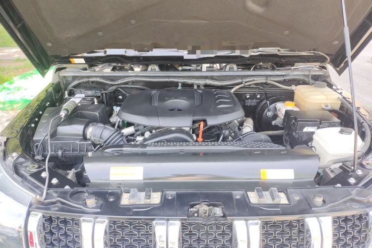 Used BAIC Off-Road BJ40 2020 2.0T Automatic Four-Wheel Drive Urban Hunter Edition Chivalrous Type Engine Bay