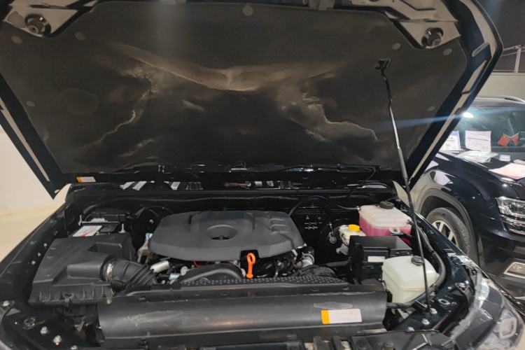 Used BAIC Off-Road BJ40 2020 2.0T Automatic Four-Wheel Drive Urban Hunter Edition Chivalrous Type Engine Bay