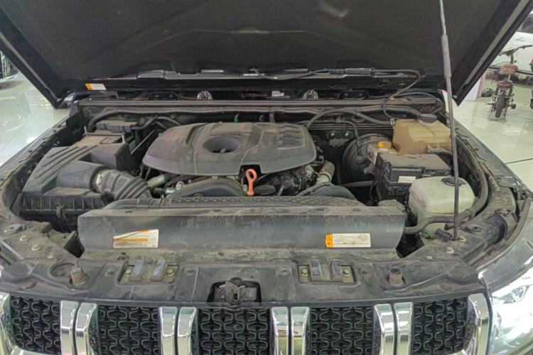 Used BAIC Off-Road BJ40 2020 2.0T Automatic Four-Wheel Drive Tribute Edition 2020 Xieke Version Engine Bay