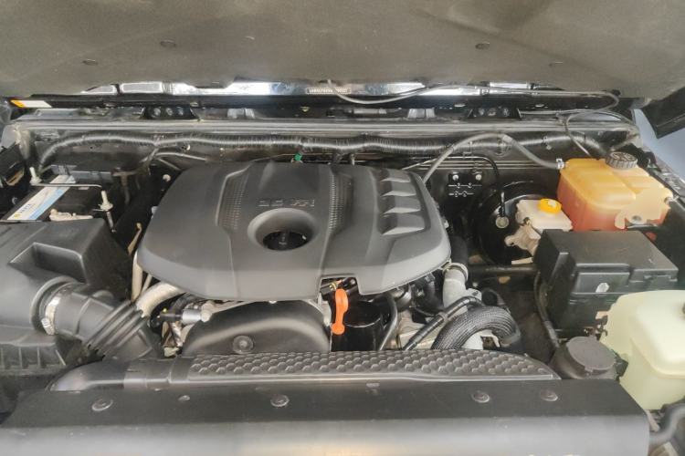 Used BAIC Off-Road BJ40 2020 2.0T Automatic Four-Wheel Drive Urban Hunter Edition Chivalrous Type Engine Bay