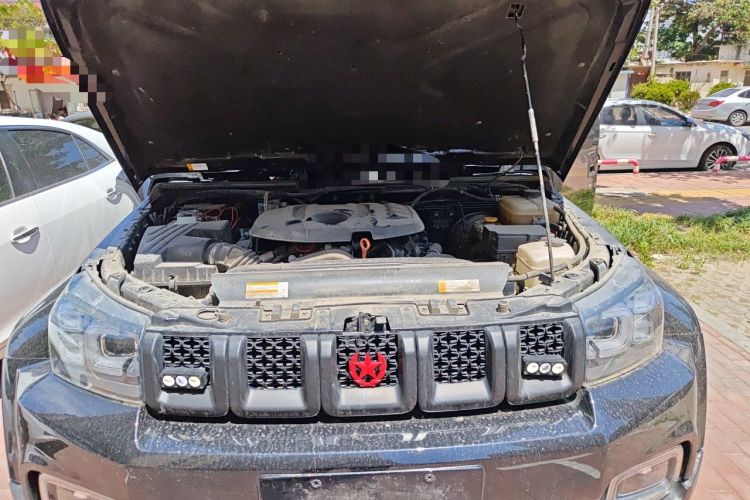 Used BAIC Off-Road BJ40 2020 2.0T Automatic Four-Wheel Drive Urban Hunter Edition Chivalrous Type Engine Bay