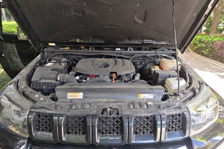 Used BAIC Off-Road BJ40 2020 2.0T Automatic Four-Wheel Drive Urban Hunter Edition Chivalrous Type Engine Bay