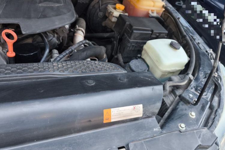 Used BAIC Off-Road BJ40 2020 2.0T Automatic Four-Wheel Drive Urban Hunter Edition Chivalrous Type Engine Bay Left