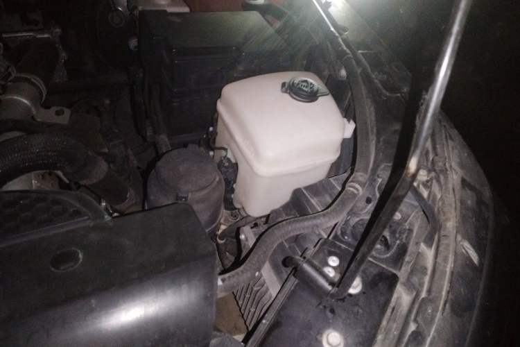 Used BAIC Off-Road BJ40 2020 2.0T Automatic Two-Wheel Drive Urban Hunter Edition Pioneer Version Engine Bay Left