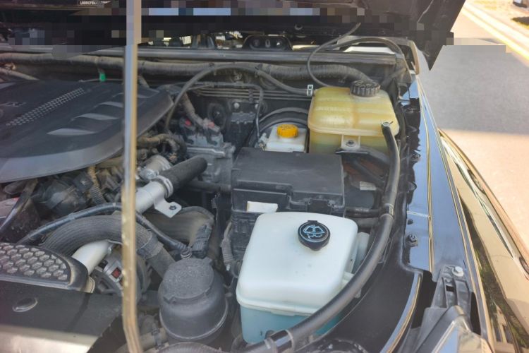 Used BAIC Off-Road BJ40 2020 2.0T Automatic Four-Wheel Drive Urban Hunter Edition Prestige Version Engine Bay Left