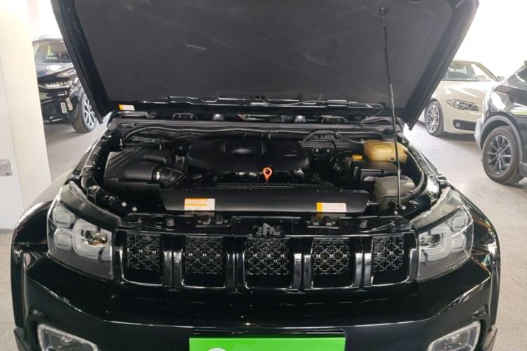 Used BAIC Off-Road BJ40 2020 2.0T Automatic Two-Wheel Drive Urban Hunter Edition Chivalrous Type Engine Bay