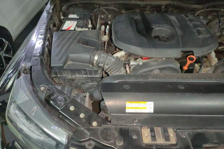 Used BAIC Off-Road BJ40 2020 2.0T Automatic Four-Wheel Drive Urban Hunter Edition Chivalrous Type Engine Bay Right