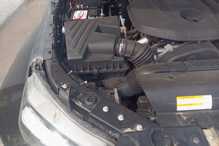 Used BAIC Off-Road BJ40 2020 2.0T Automatic Four-Wheel Drive Urban Hunter Edition Chivalrous Type Engine Bay Right