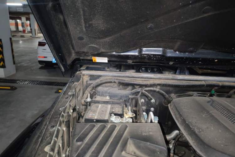 Used BAIC Off-Road BJ40 2020 2.0T Automatic Four-Wheel Drive Urban Hunter Edition Chivalrous Type Engine Bay Right