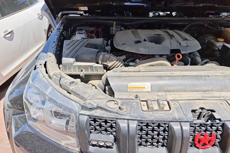 Used BAIC Off-Road BJ40 2020 2.0T Automatic Four-Wheel Drive Urban Hunter Edition Chivalrous Type Engine Bay Right