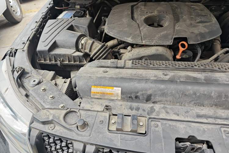 Used BAIC Off-Road BJ40 2020 2.0T Automatic Four-Wheel Drive Urban Hunter Edition Chivalrous Type Engine Bay Right