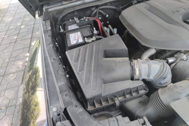Used BAIC Off-Road BJ40 2020 2.0T Automatic Four-Wheel Drive Urban Hunter Edition Chivalrous Type Engine Bay Right