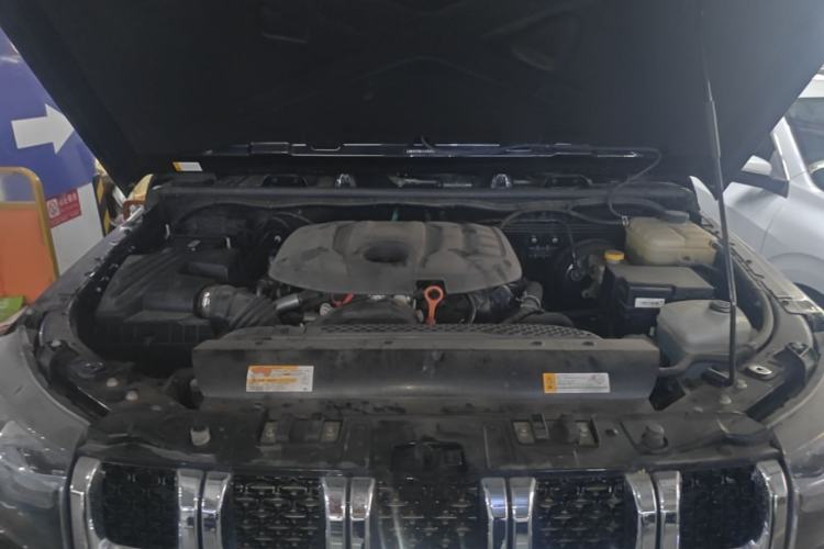Used BAIC Off-Road BJ40 2020 2.0T Automatic Four-Wheel Drive Urban Hunter Edition Chivalrous Type Engine Bay
