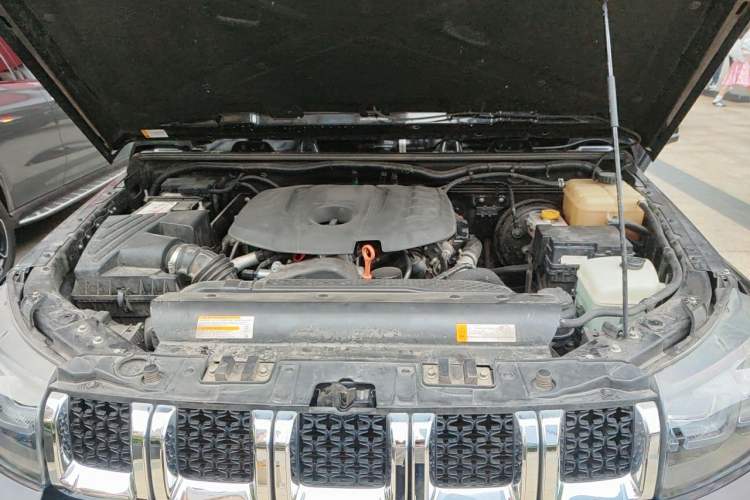 Used BAIC Off-Road BJ40 2020 2.0T Automatic Four-Wheel Drive Urban Hunter Edition Chivalrous Type Engine Bay