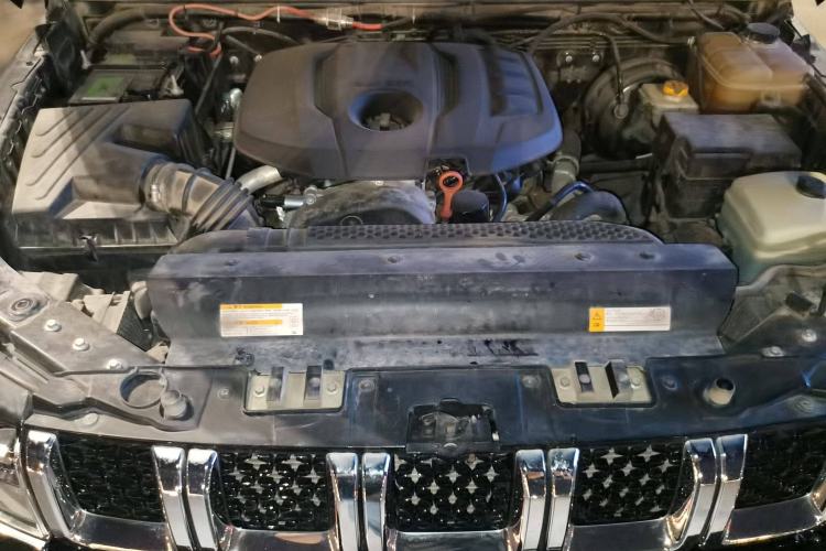 Used BAIC Off-Road BJ40 2020 2.0T Automatic Two-Wheel Drive Urban Hunter Edition Chivalrous Type Engine Bay