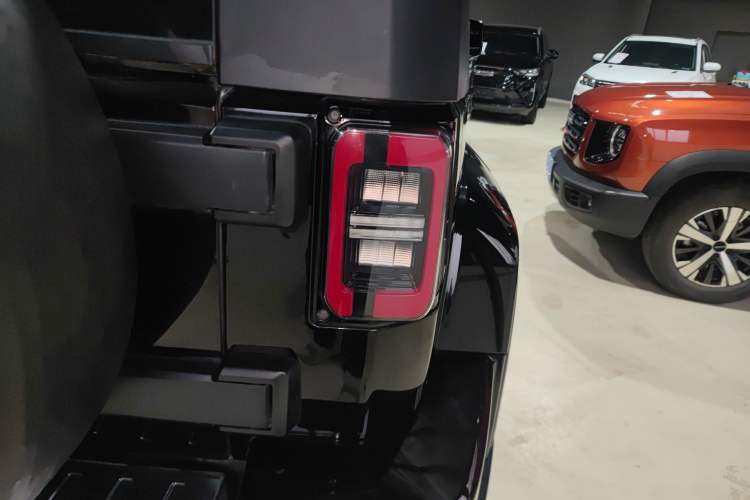 Used BAIC Off-Road BJ40 2020 2.0T Automatic Four-Wheel Drive Urban Hunter Edition Chivalrous Type Exterior 6