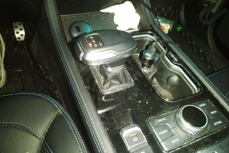 Used BAIC Off-Road BJ40 2020 2.0T Automatic Two-Wheel Drive Urban Hunter Edition Chivalrous Type Gear Lever