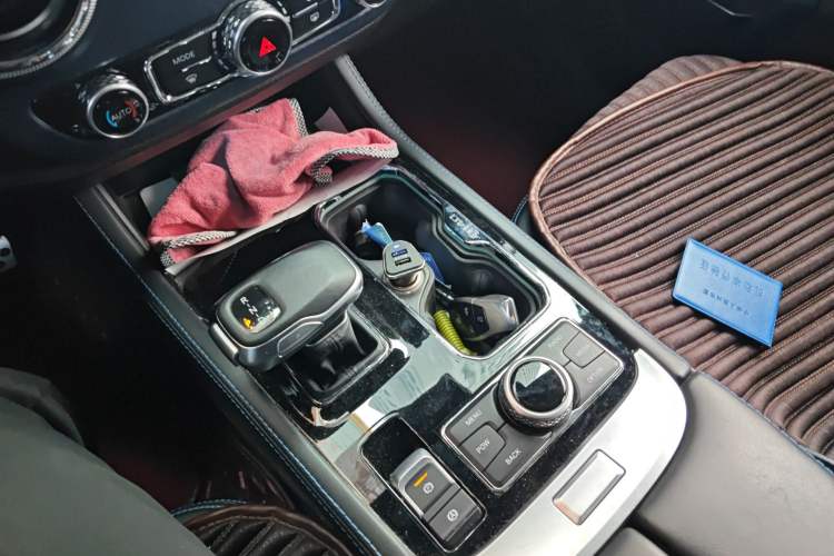 Used BAIC Off-Road BJ40 2020 2.0T Automatic Four-Wheel Drive Urban Hunter Edition Chivalrous Type Gear Lever