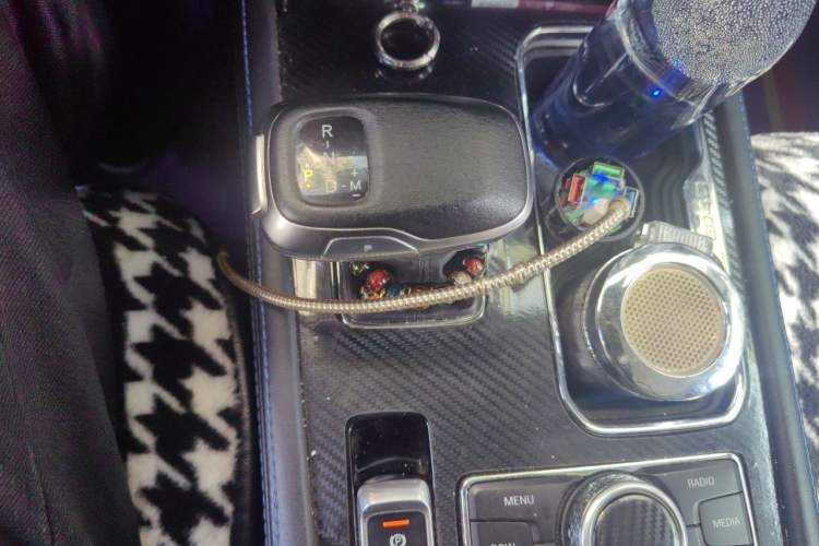 Used BAIC Off-Road BJ40 2020 2.0T Automatic Four-Wheel Drive Urban Hunter Edition Chivalrous Type Gear Lever