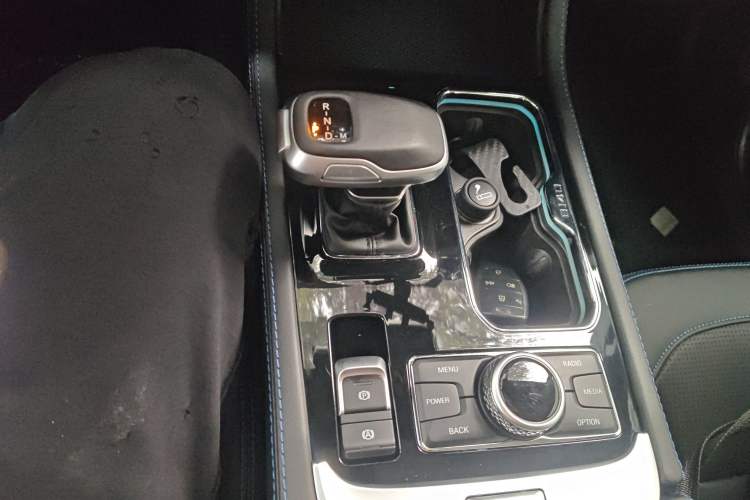 Used BAIC Off-Road BJ40 2020 2.0T Automatic Four-Wheel Drive Tribute Edition 2020 Xieke Version Gear Lever