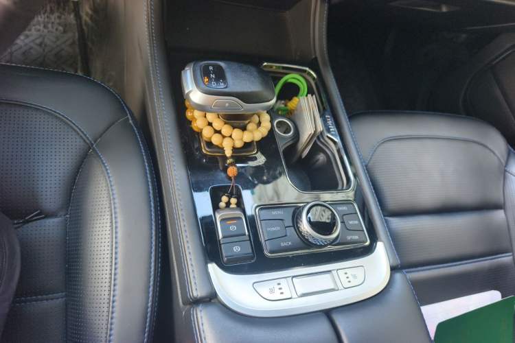 Used BAIC Off-Road BJ40 2020 2.0T Automatic Four-Wheel Drive Urban Hunter Edition Prestige Version Gear Lever