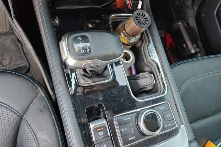 Used BAIC Off-Road BJ40 2020 2.0T Automatic Four-Wheel Drive Urban Hunter Edition Chivalrous Type Gear Lever