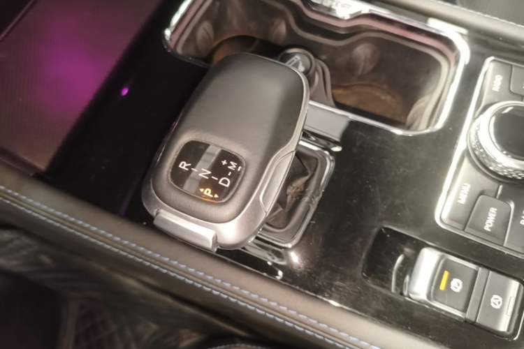 Used BAIC Off-Road BJ40 2020 2.0T Automatic Four-Wheel Drive Urban Hunter Edition Prestige Version Gear Lever