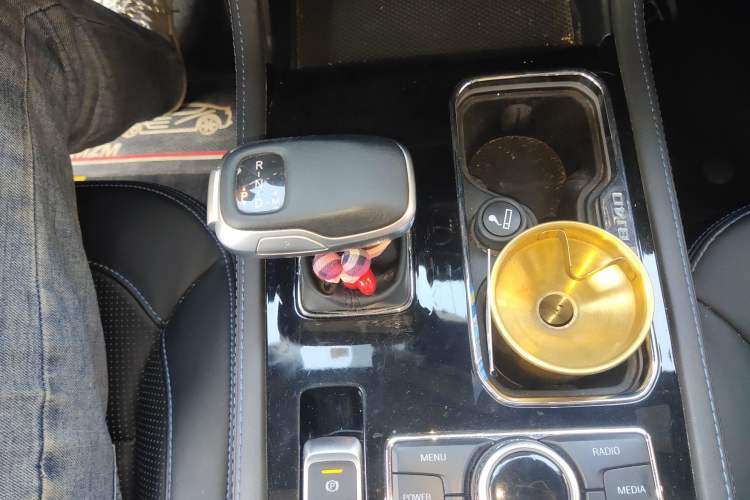 Used BAIC Off-Road BJ40 2020 2.0T Automatic Four-Wheel Drive Urban Hunter Edition Chivalrous Type Gear Lever