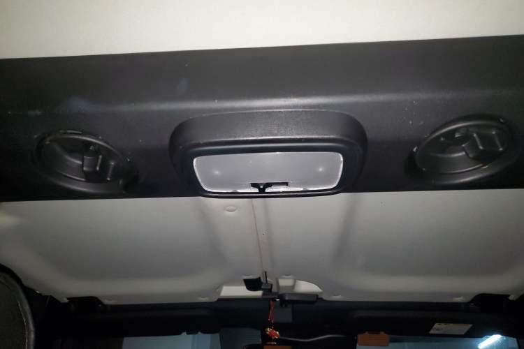 Used BAIC Off-Road BJ40 2020 2.0T Automatic Four-Wheel Drive Urban Hunter Edition Chivalrous Type Headliner