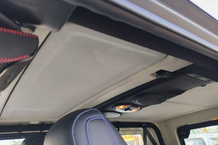 Used BAIC Off-Road BJ40 2020 2.0T Automatic Four-Wheel Drive Tribute Edition 2020 Xieke Version Headliner